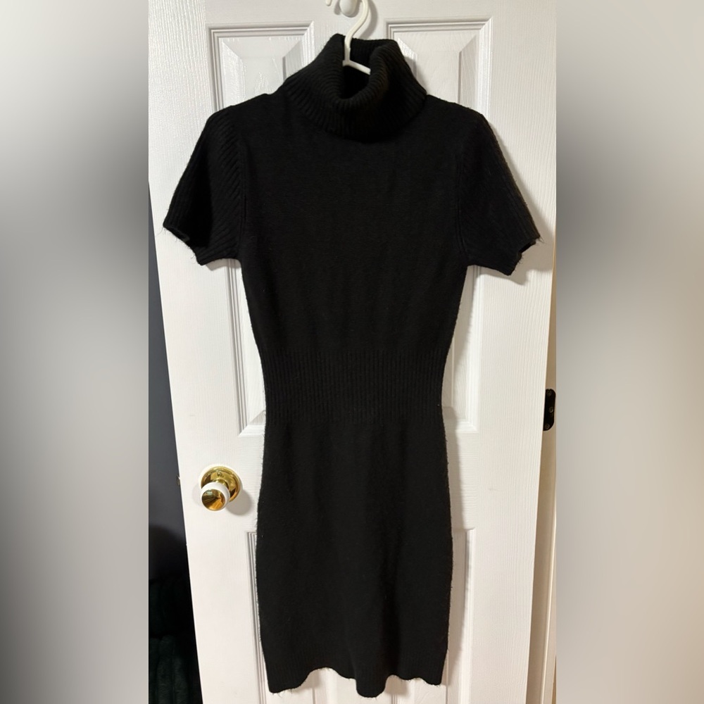 Black Sheath Mini Dress Crew Neck Short Sleeve